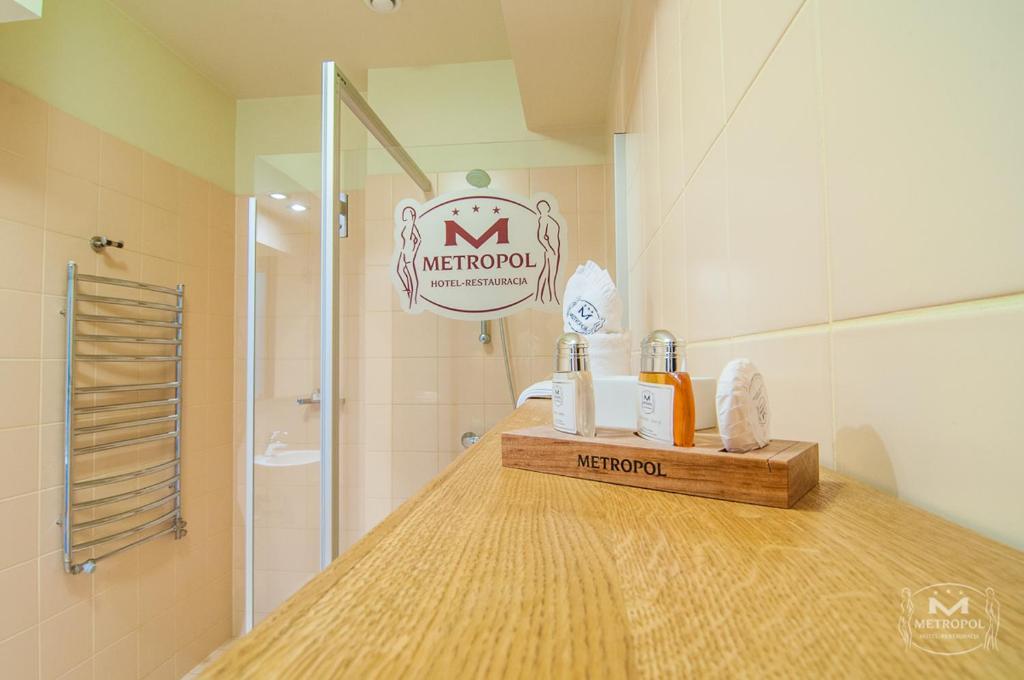 Hotel Metropol Śrem Habitación foto